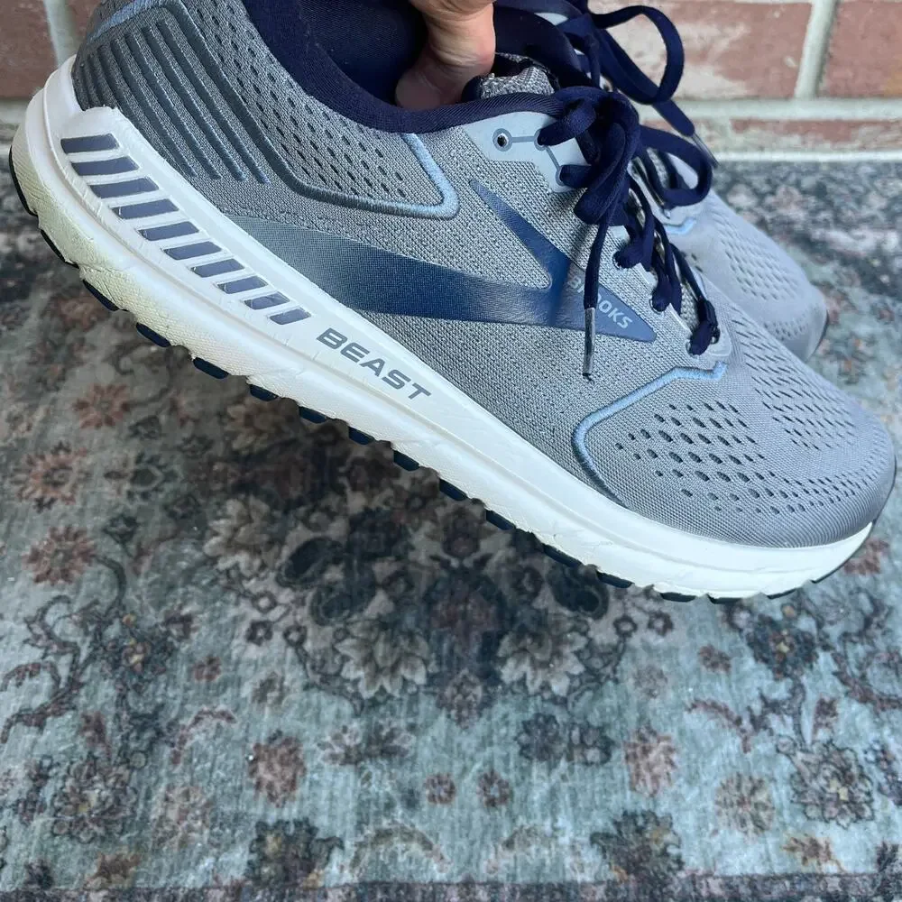 Brooks Beast 20 / Mens Size 12 / Gray Navy Peacoat Running Shoes 1103271D491